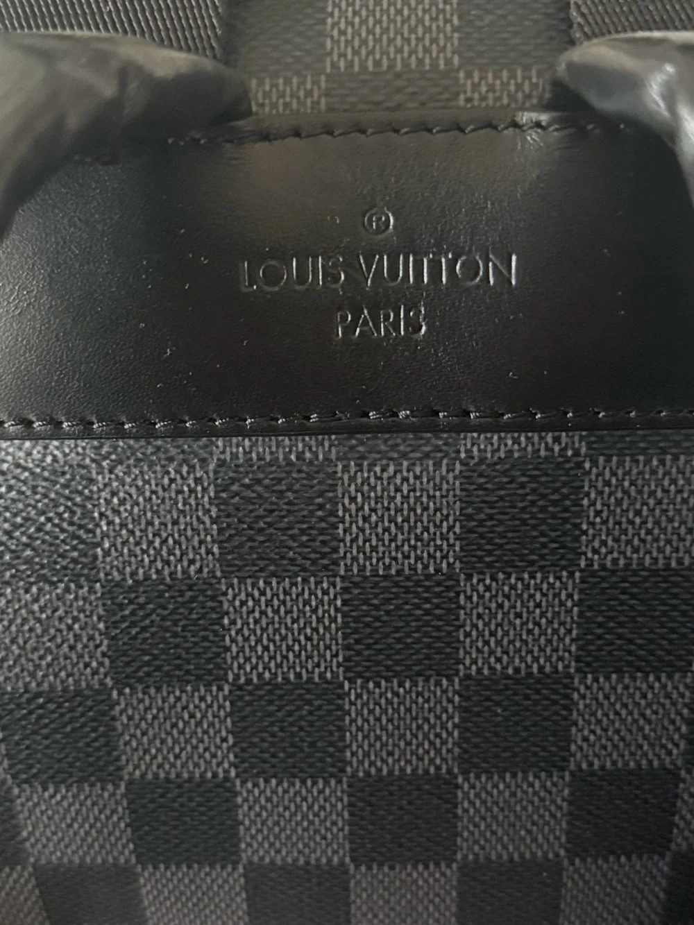 Louis Vuitton Damier Graphite
Josh Backpack - Picture 3 of 6